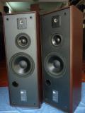 Loa cây JBL 3900